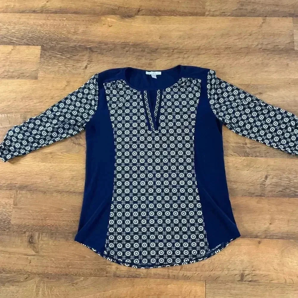 Roz & Ali Keyhole Neck 3/4 Roll Sleeve Womens Top Blouse Size Small Navy Blue